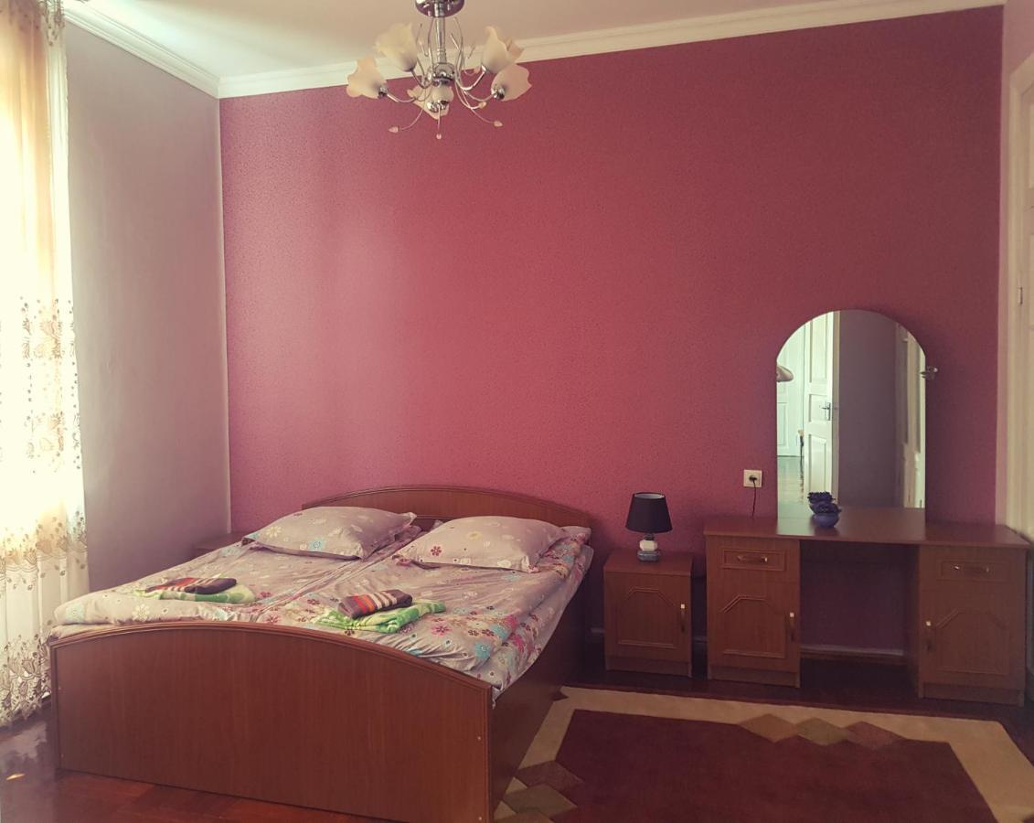 Guest House Adigeni Esterno foto